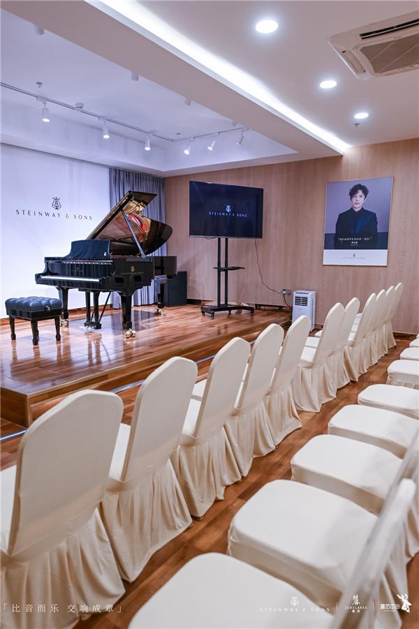 四川盛音樂器|名師手把手教你彈鋼琴