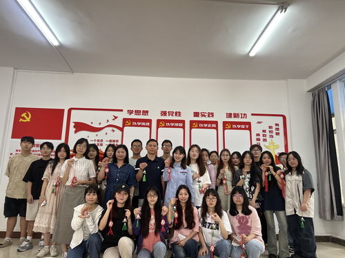 多彩民族,濃情端午 藝術(shù)設(shè)計(jì)系開展民族文化傳承暨端午節(jié)活動